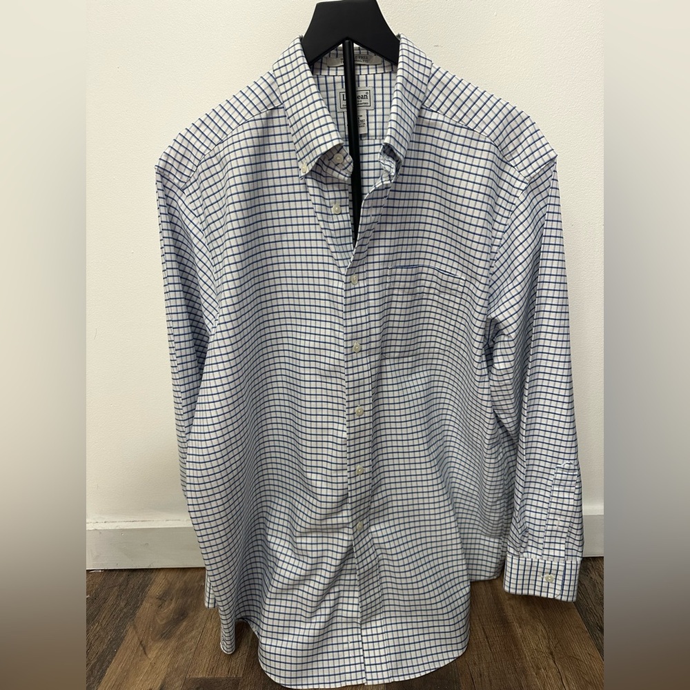 L.L. Bean Men's White and Blue Plaid button down shirt 100% cotton. size large